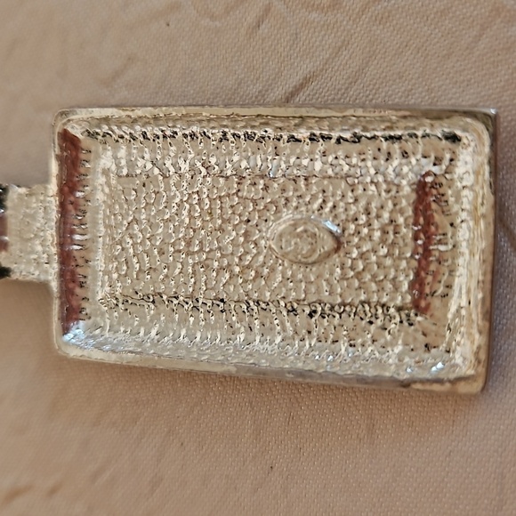 PREMIER DESIGNS Vintage Mother of Pearl Pendant & Pierced Earrings - Picture 11 of 11